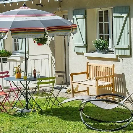 Les Orchidees A فندق مبيت وإفطار